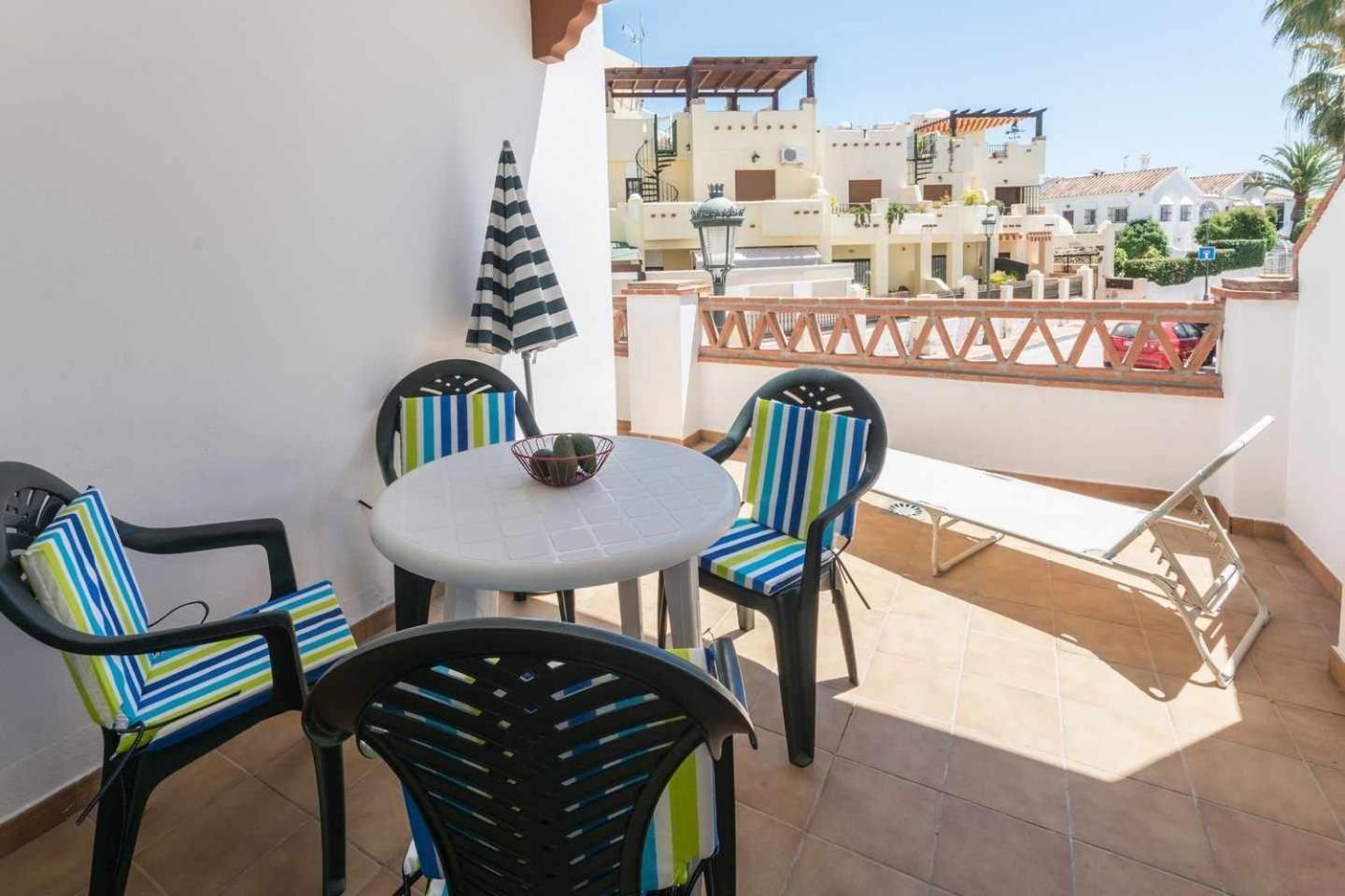 Apartamento Chimenea Playa - 2 Dormitorios Y Terraza Nerja Eksteriør bilde
